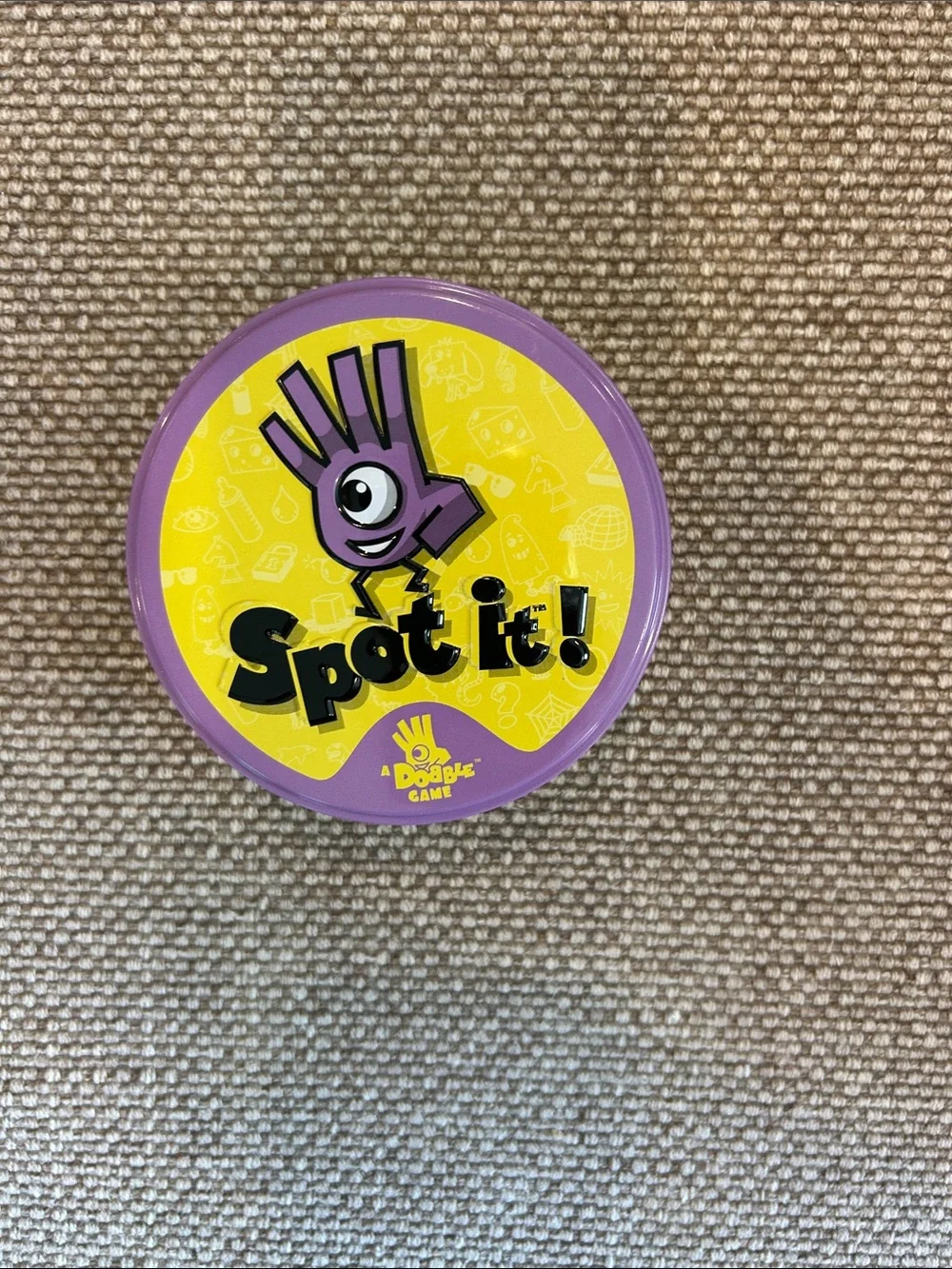 Spot it! Compact Card Game - Yellow & Purple